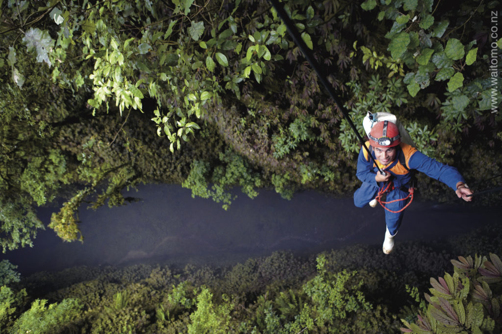 Abseilen in den Waitomo Caves