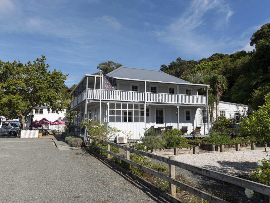 The Old Oak Boutique Hotel