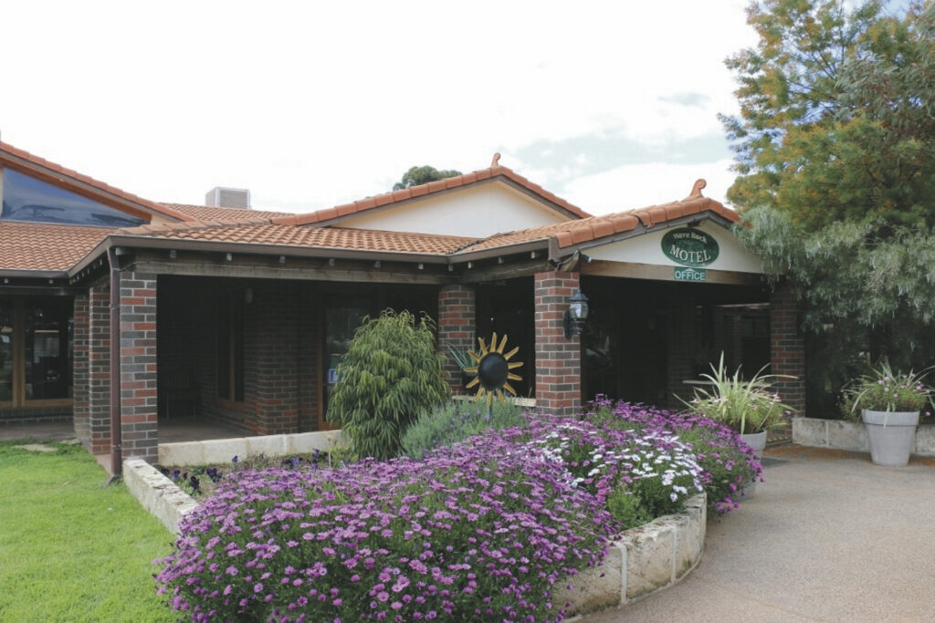 Wave Rock Hotel