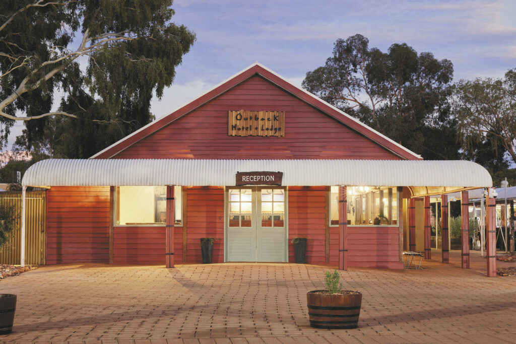 Outback Hotel & Lodge