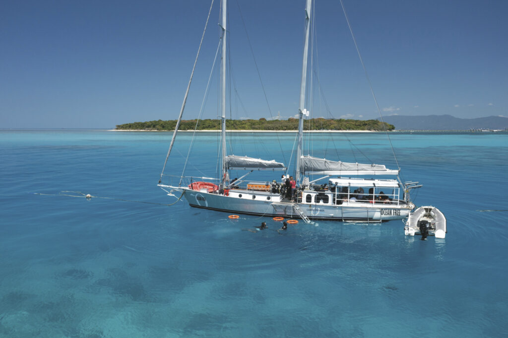 Kreuzfahrt zum Great Barrier Reef per Segelschiff